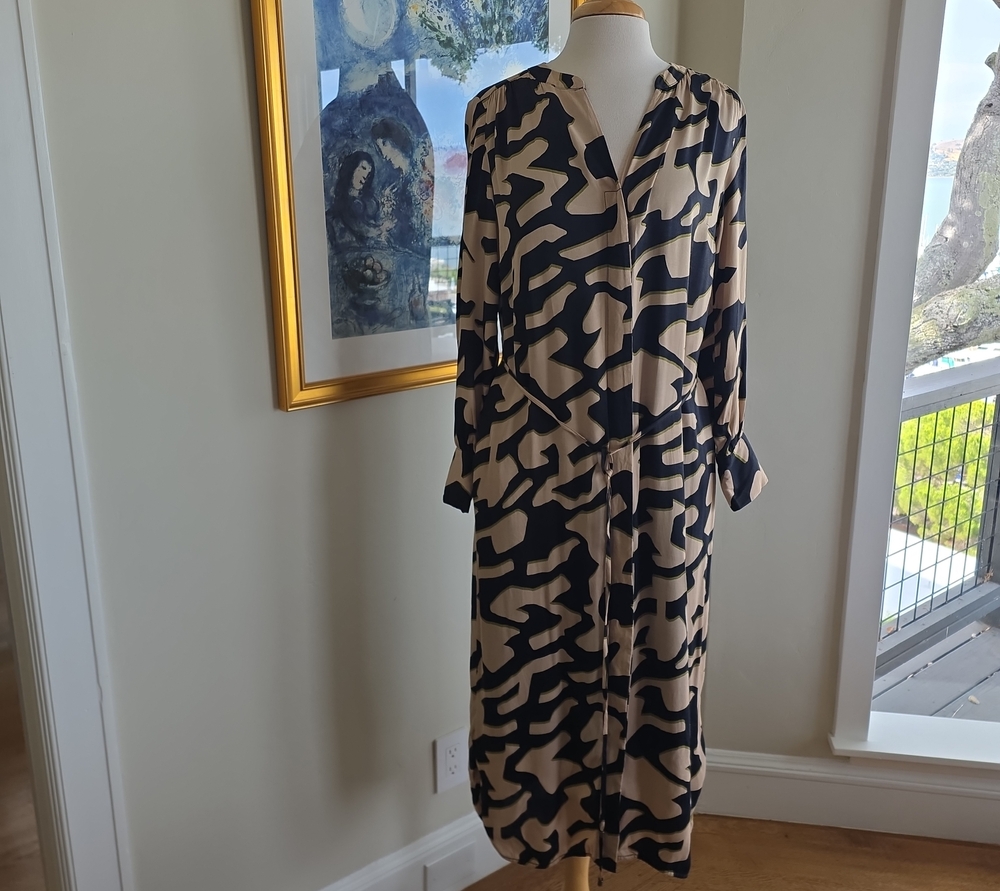 COMMA Midi Dress with V-Neck